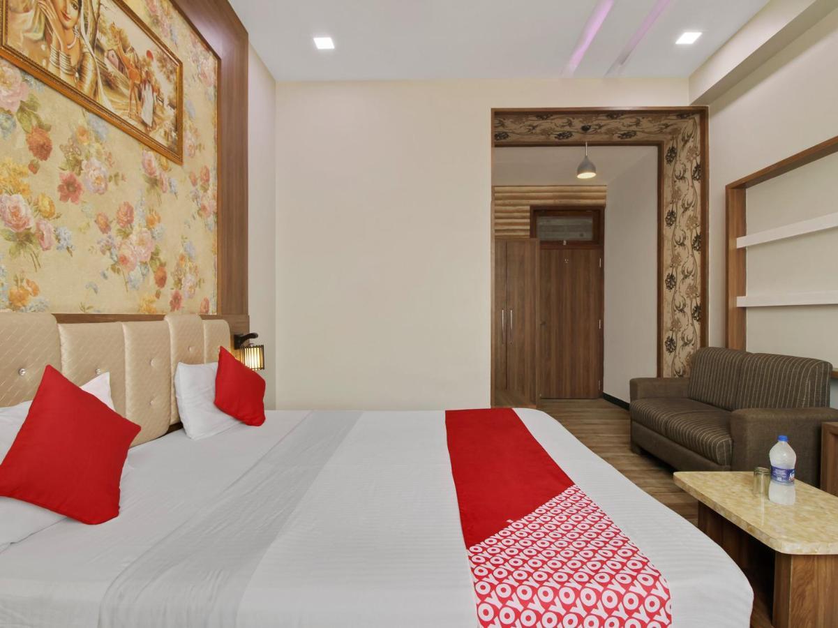 Oyo 72429 New Abhinandan Hotel Amroha Екстериор снимка