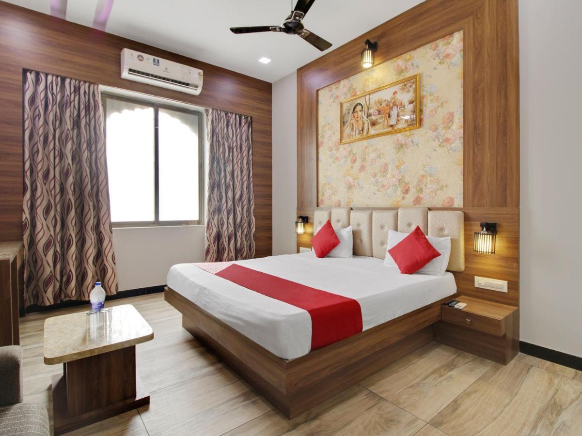Oyo 72429 New Abhinandan Hotel Amroha Екстериор снимка