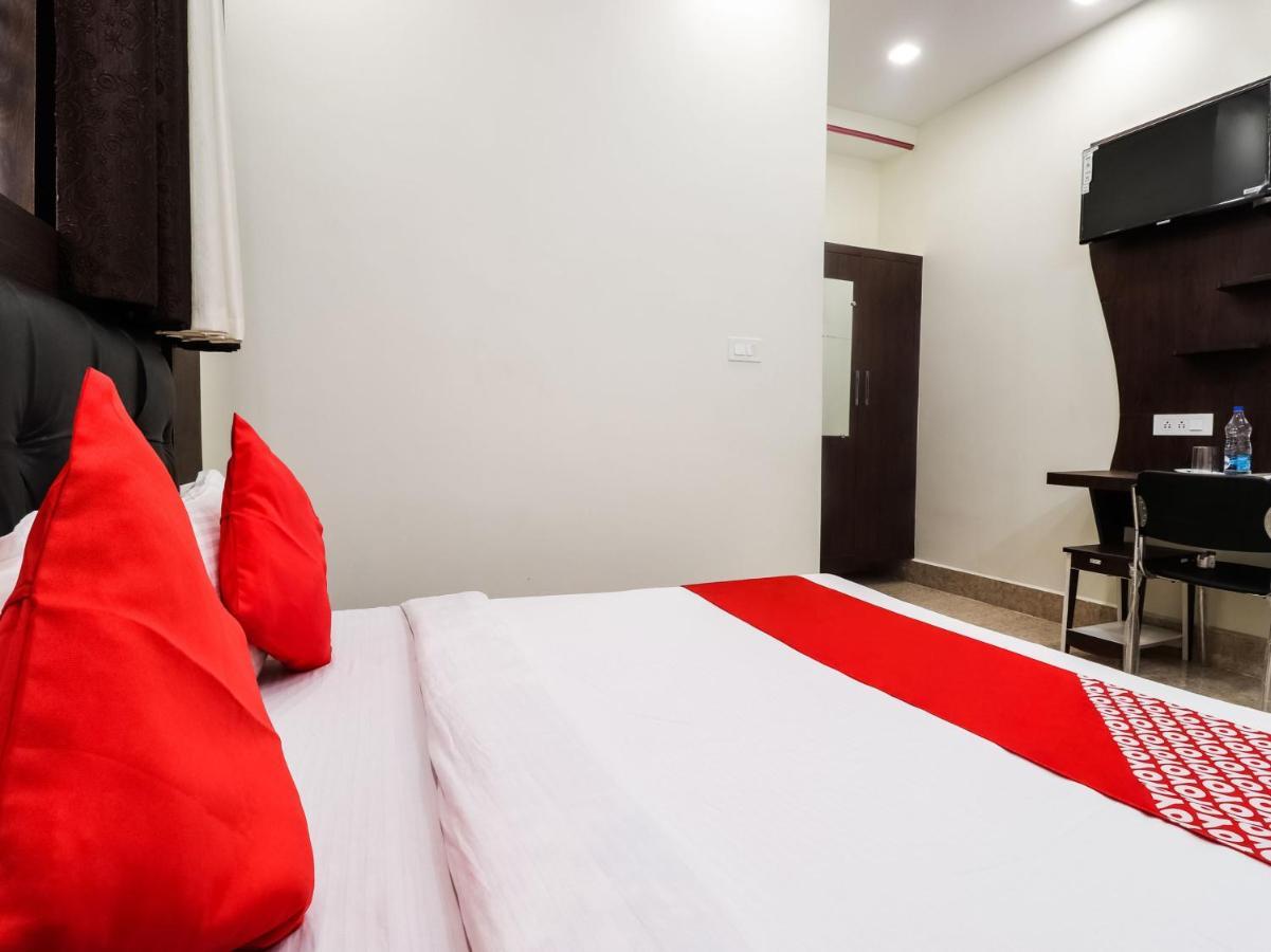 Oyo 72429 New Abhinandan Hotel Amroha Екстериор снимка