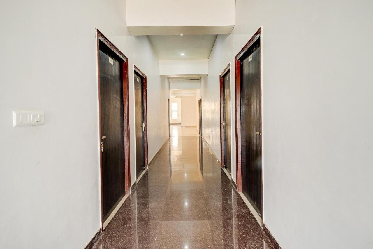 Oyo 72429 New Abhinandan Hotel Amroha Екстериор снимка