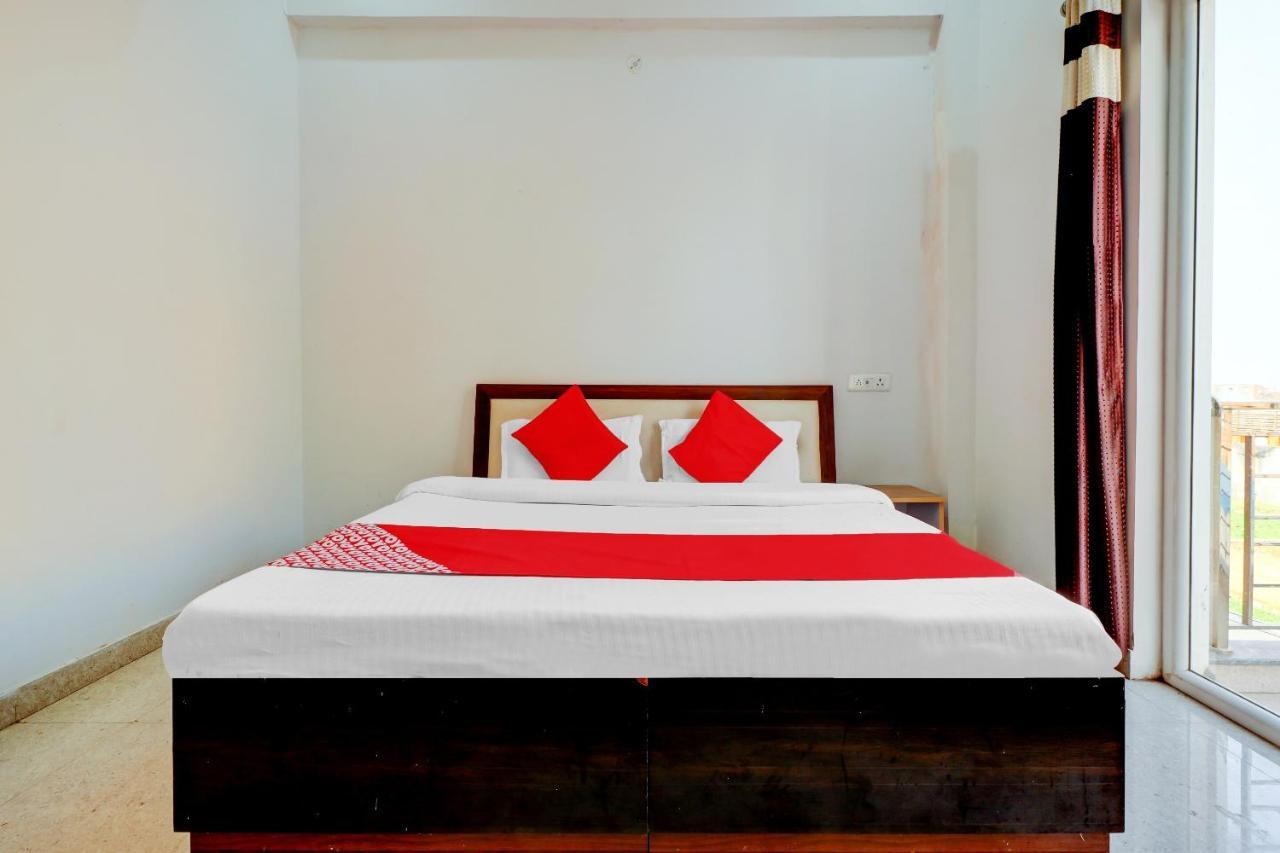 Oyo 72429 New Abhinandan Hotel Amroha Екстериор снимка