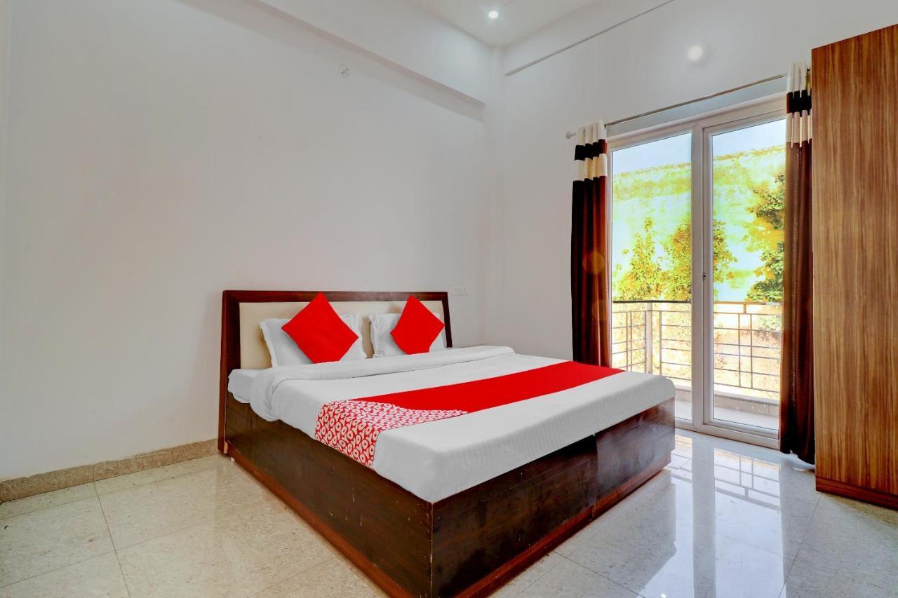 Oyo 72429 New Abhinandan Hotel Amroha Екстериор снимка