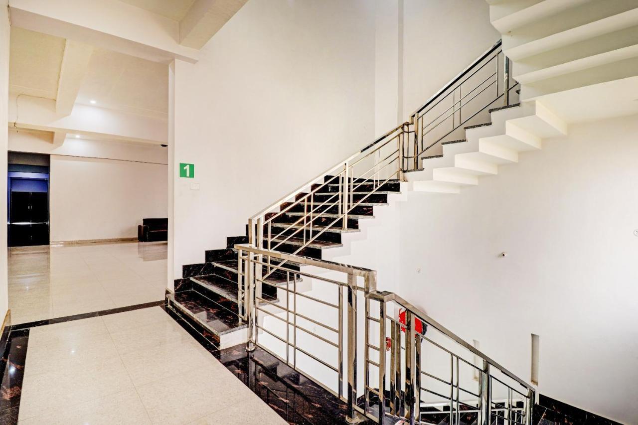 Oyo 72429 New Abhinandan Hotel Amroha Екстериор снимка
