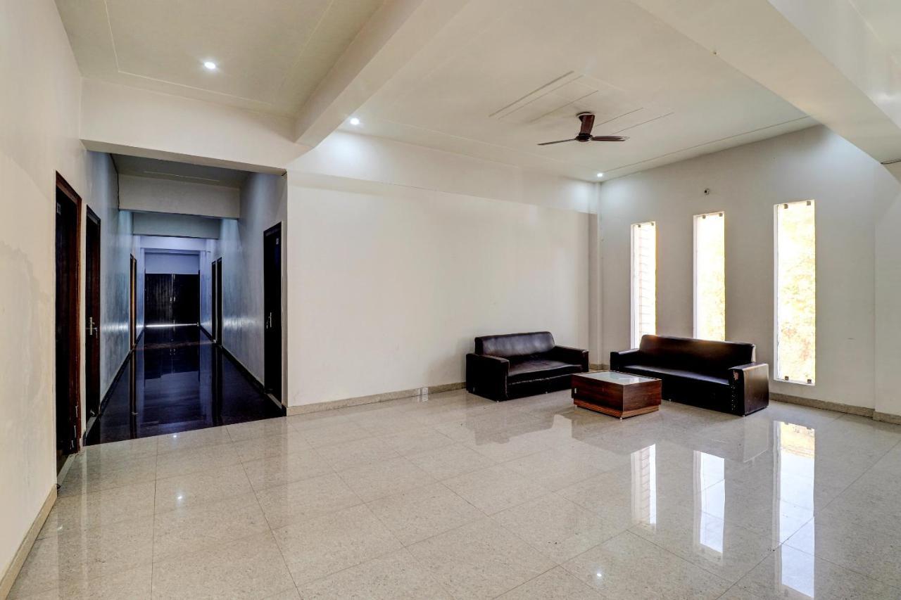 Oyo 72429 New Abhinandan Hotel Amroha Екстериор снимка
