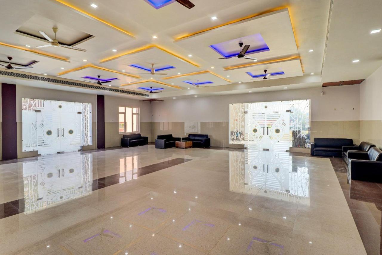 Oyo 72429 New Abhinandan Hotel Amroha Екстериор снимка