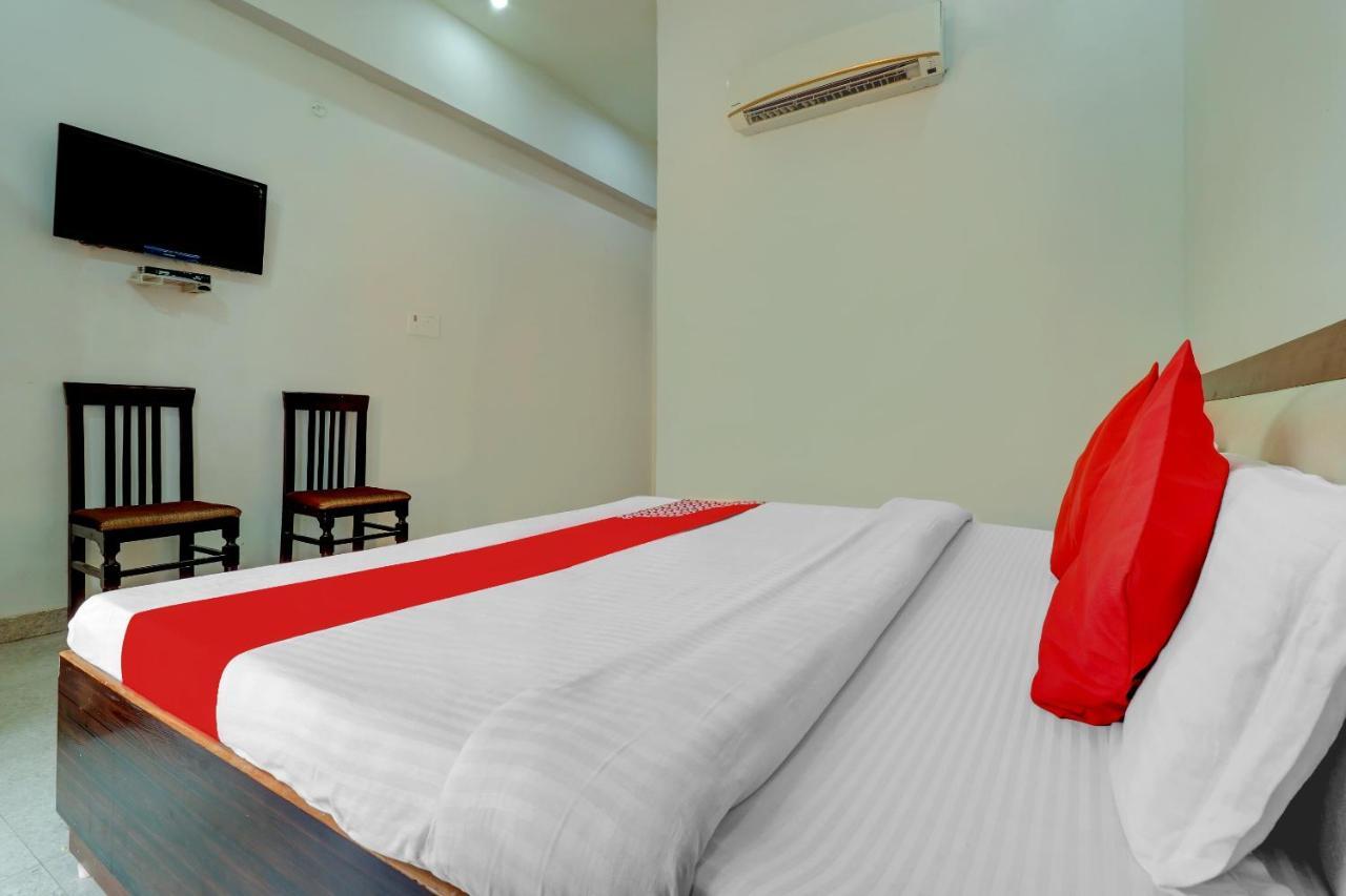 Oyo 72429 New Abhinandan Hotel Amroha Екстериор снимка